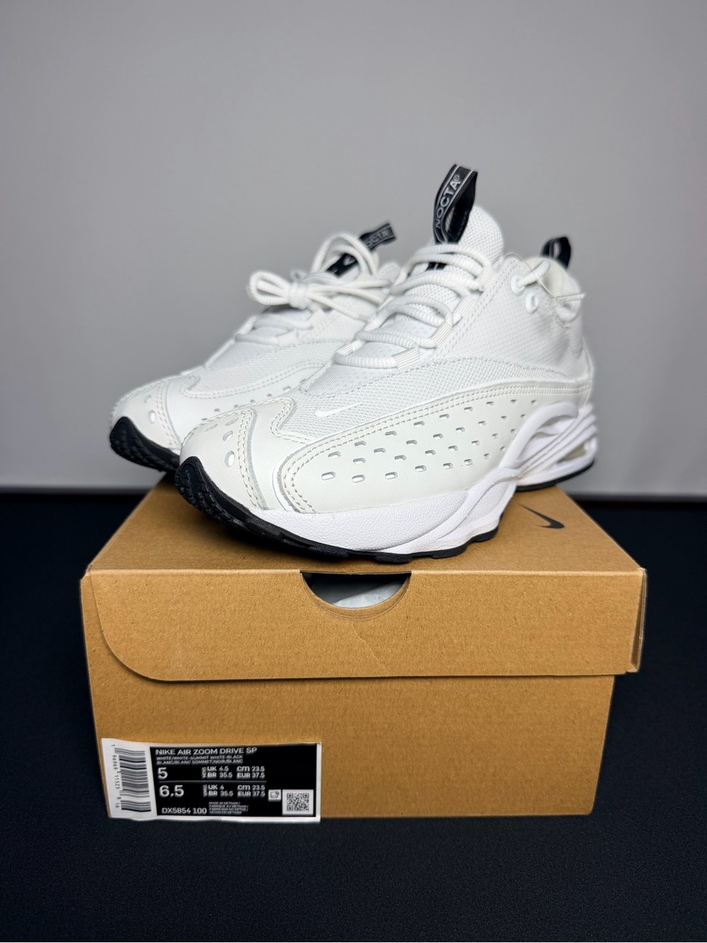Nike White and Black Athletic Sneakers